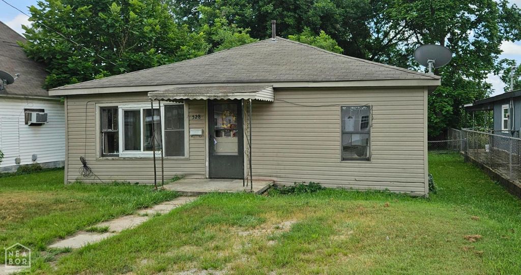 528 E Lake, Paragould, AR 72450