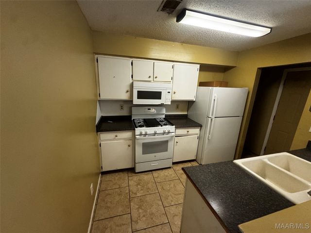 127 BRIARBROOK Drive, Montgomery, AL 36110