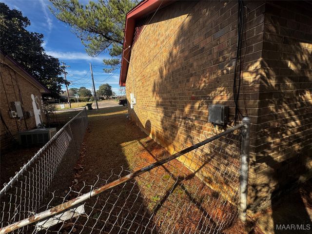 127 BRIARBROOK Drive, Montgomery, AL 36110