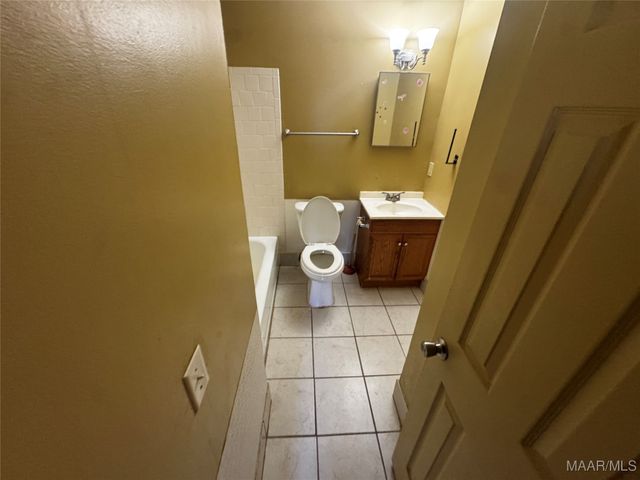 127 BRIARBROOK Drive, Montgomery, AL 36110