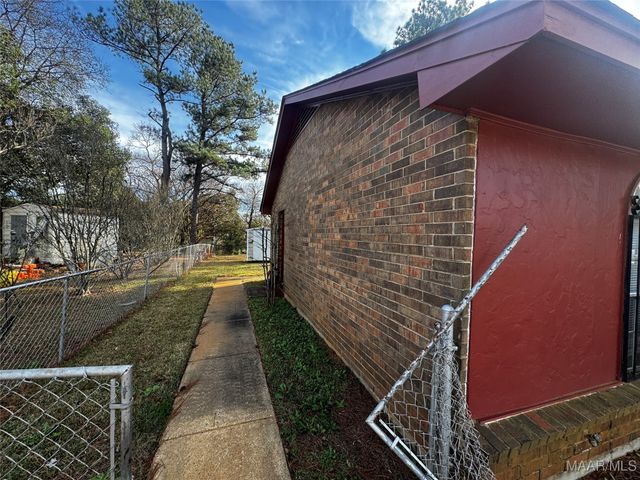 127 BRIARBROOK Drive, Montgomery, AL 36110