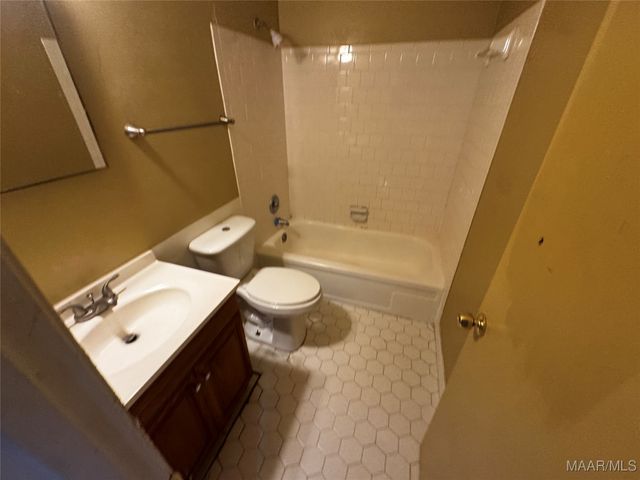 127 BRIARBROOK Drive, Montgomery, AL 36110