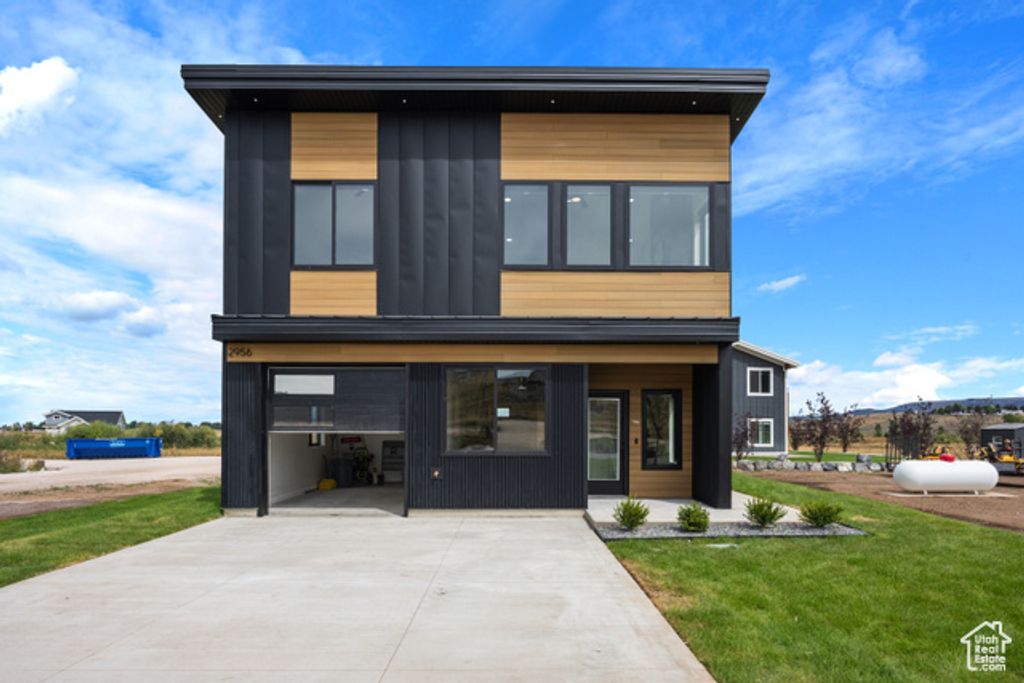 2956 S COUNTRY CLUB DR, Garden City, UT 84028