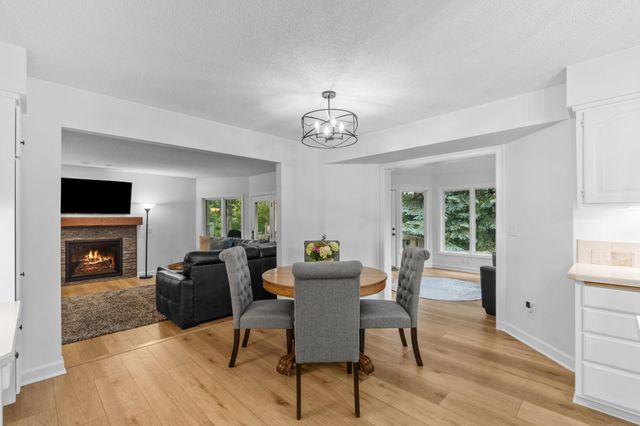 1315 Donegal Drive, Woodbury, MN 55125