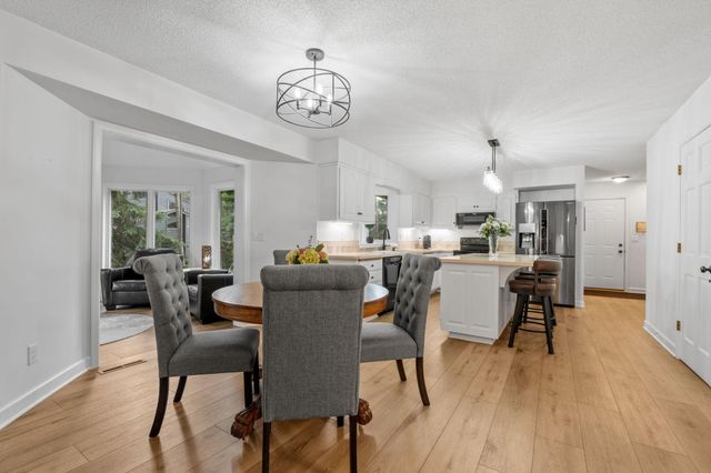 1315 Donegal Drive, Woodbury, MN 55125