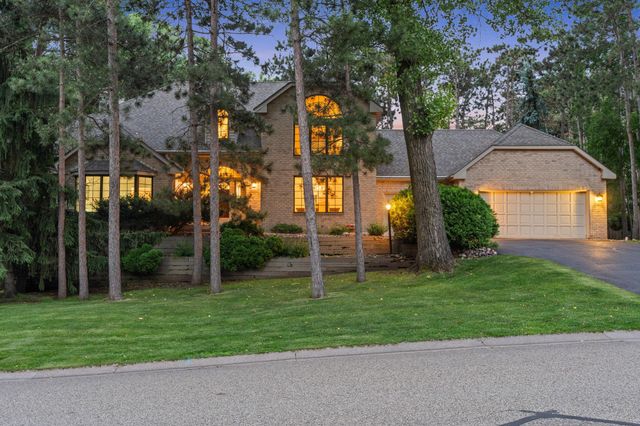 1315 Donegal Drive, Woodbury, MN 55125