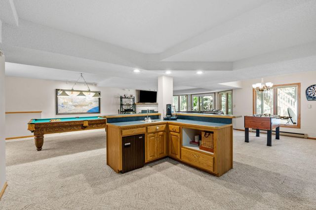 1315 Donegal Drive, Woodbury, MN 55125