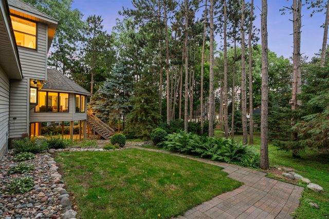 1315 Donegal Drive, Woodbury, MN 55125