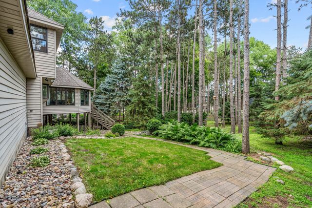 1315 Donegal Drive, Woodbury, MN 55125