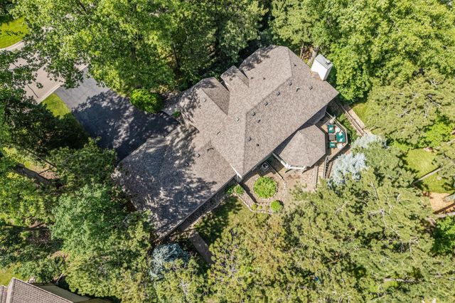 1315 Donegal Drive, Woodbury, MN 55125