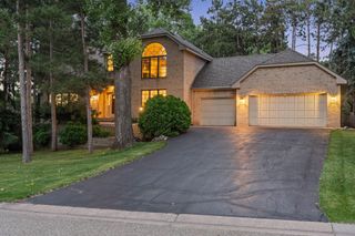 1315 Donegal Drive, Woodbury, MN 55125