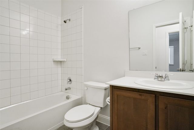 239 Tallgrass Drive, Lavon, TX 75166