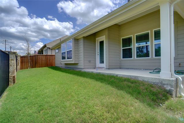 239 Tallgrass Drive, Lavon, TX 75166