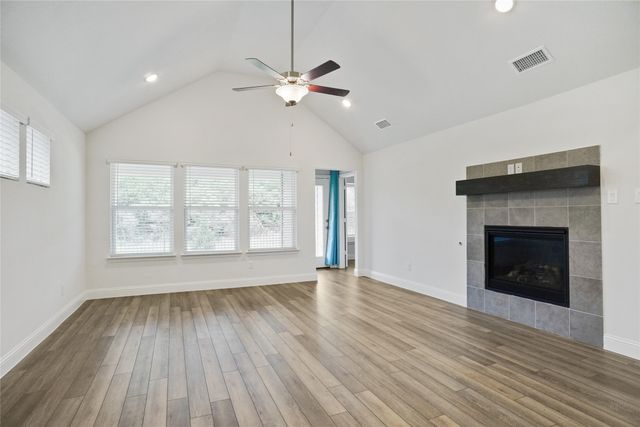 239 Tallgrass Drive, Lavon, TX 75166