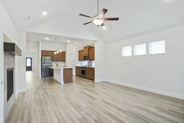 239 Tallgrass Drive, Lavon, TX 75166