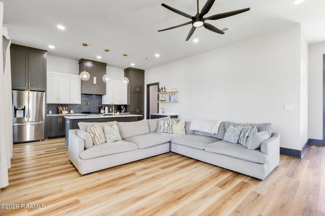 103 Queen Palm Circle, Youngsville, LA 70592