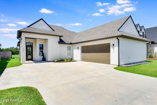 103 Queen Palm Circle, Youngsville, LA 70592