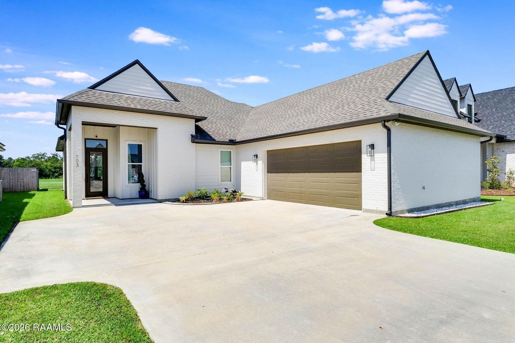 103 Queen Palm Circle, Youngsville, LA 70592