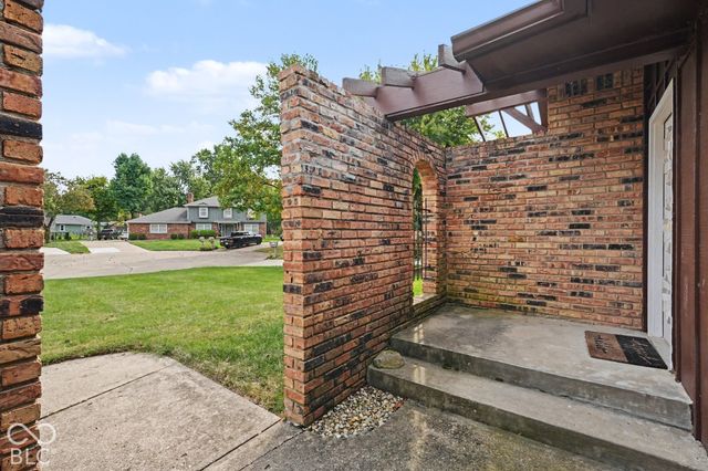6916 White Pines Court, Indianapolis, IN 46217