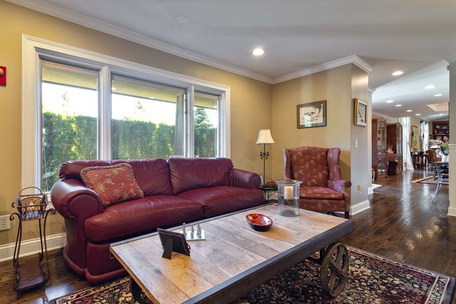 1971 Countryside Drive, Libertyville, IL 60048