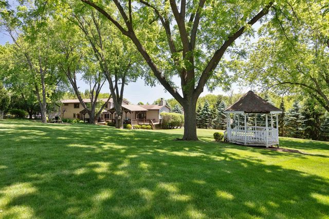1971 Countryside Drive, Libertyville, IL 60048