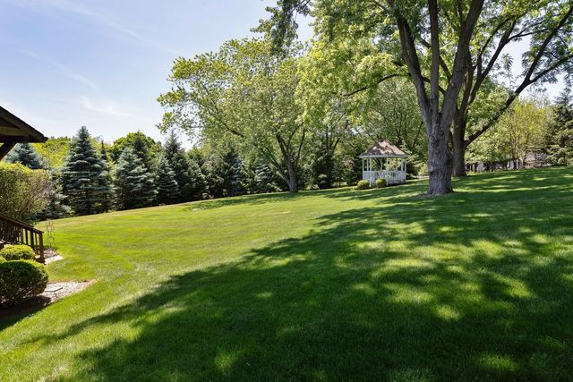 1971 Countryside Drive, Libertyville, IL 60048