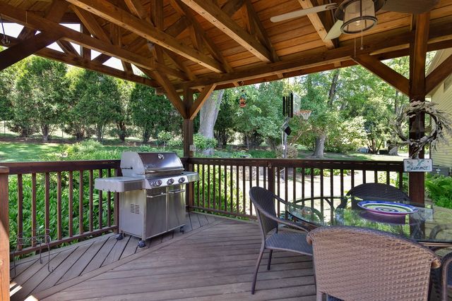 1971 Countryside Drive, Libertyville, IL 60048