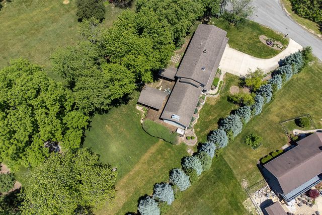 1971 Countryside Drive, Libertyville, IL 60048