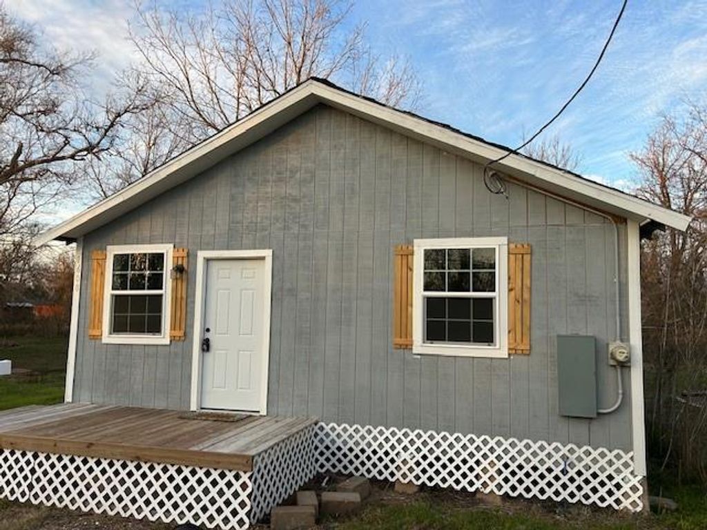 1608 Connie Street, Wharton, TX 77488