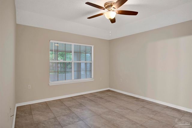 1613 Governors Dr, Pensacola, FL 32514