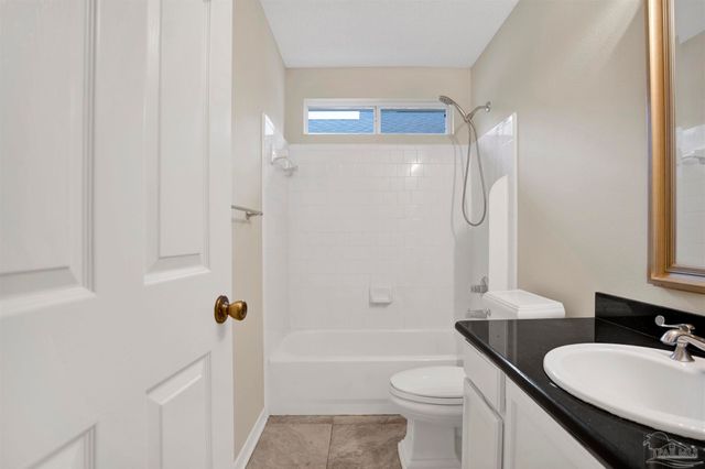1613 Governors Dr, Pensacola, FL 32514
