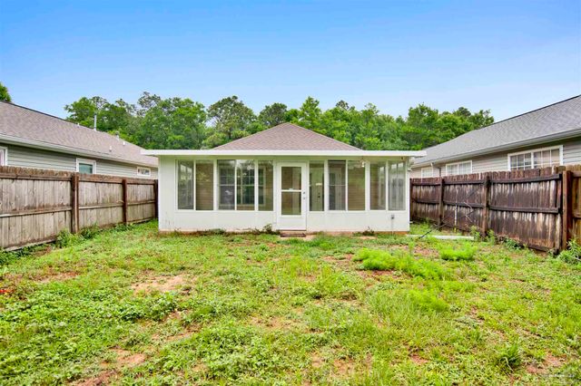 1613 Governors Dr, Pensacola, FL 32514