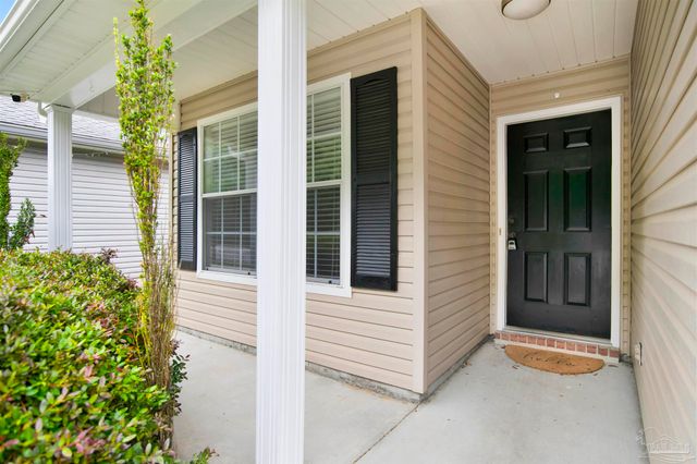 1613 Governors Dr, Pensacola, FL 32514