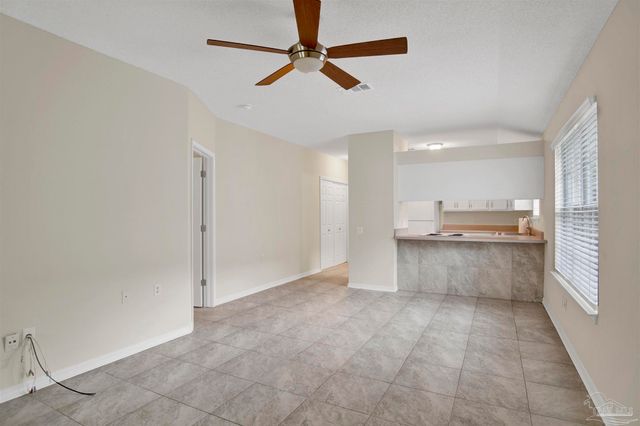 1613 Governors Dr, Pensacola, FL 32514