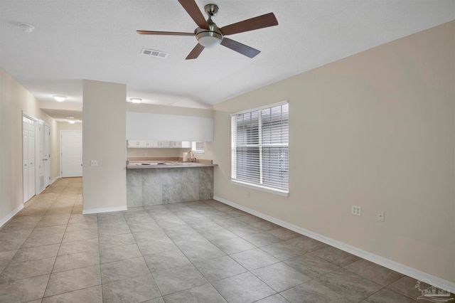 1613 Governors Dr, Pensacola, FL 32514