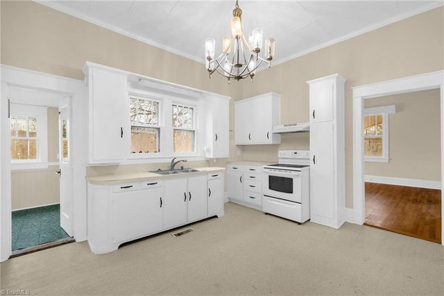 1820 South Park Drive, Reidsville, NC 27320