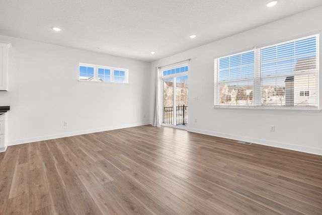 3163 Clover Ridge Drive, Chaska, MN 55318