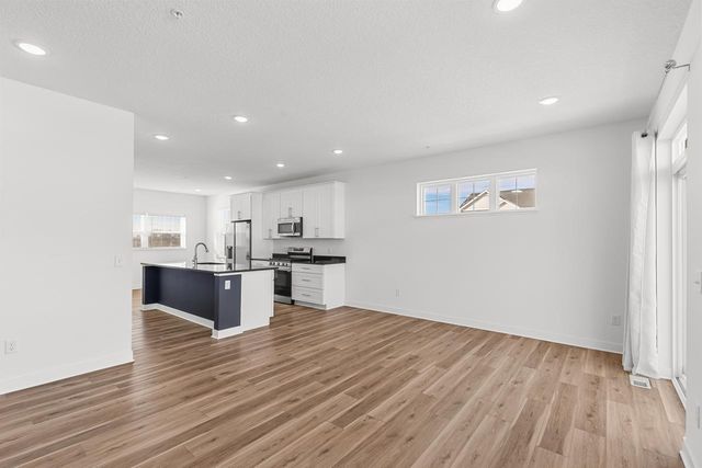 3163 Clover Ridge Drive, Chaska, MN 55318