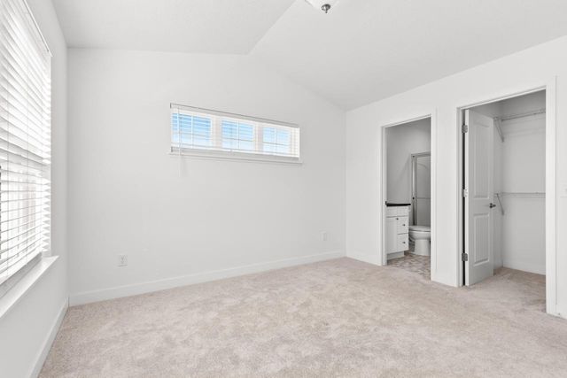 3163 Clover Ridge Drive, Chaska, MN 55318