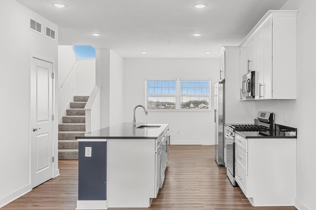 3163 Clover Ridge Drive, Chaska, MN 55318