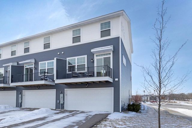 3163 Clover Ridge Drive, Chaska, MN 55318