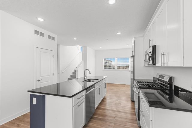 3163 Clover Ridge Drive, Chaska, MN 55318