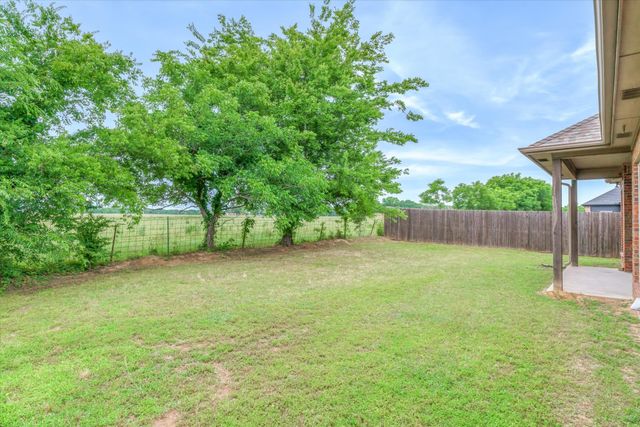 1852 Meadowview, Canton, TX 75103