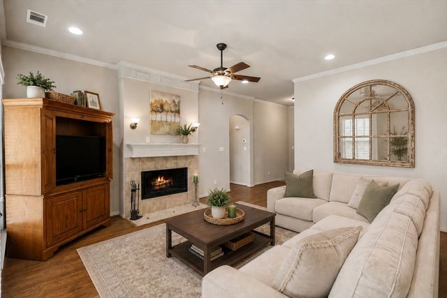 1852 Meadowview, Canton, TX 75103