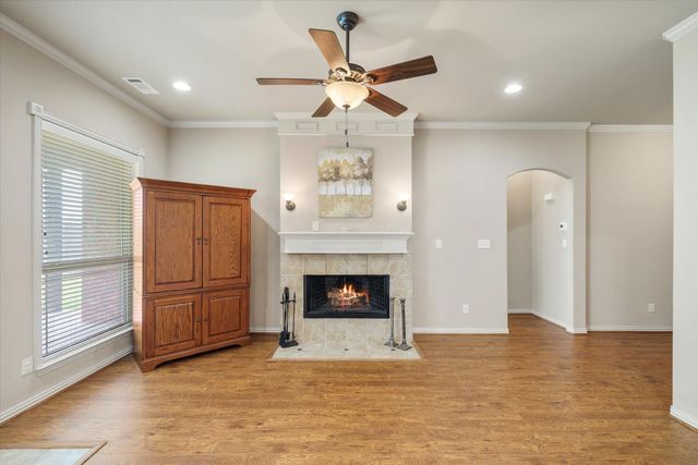 1852 Meadowview, Canton, TX 75103