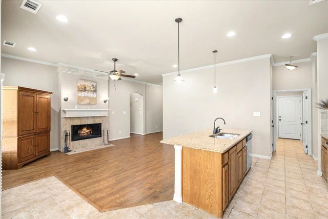 1852 Meadowview, Canton, TX 75103