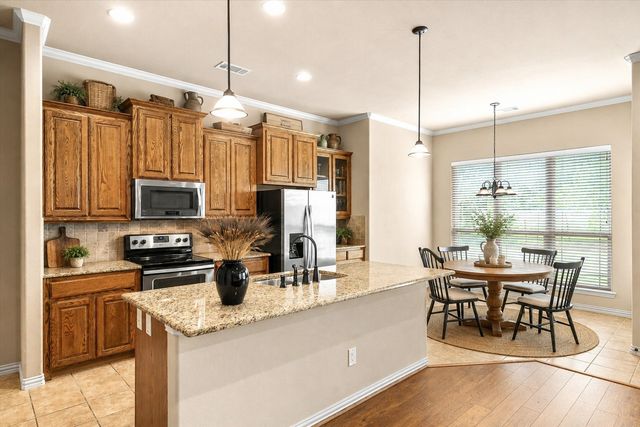 1852 Meadowview, Canton, TX 75103