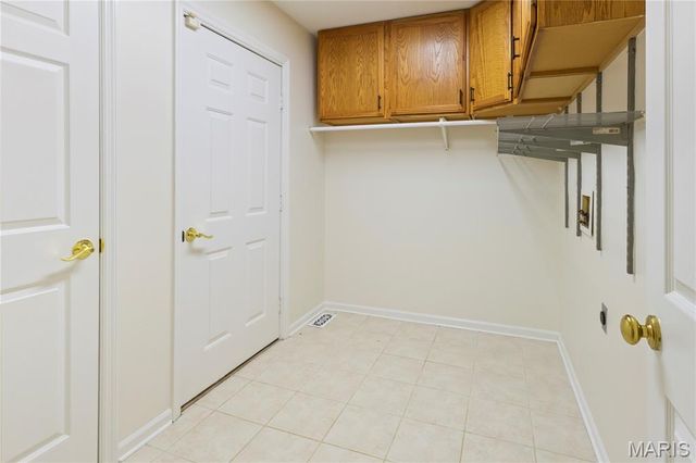 668 Killary Down, Weldon Spring, MO 63304