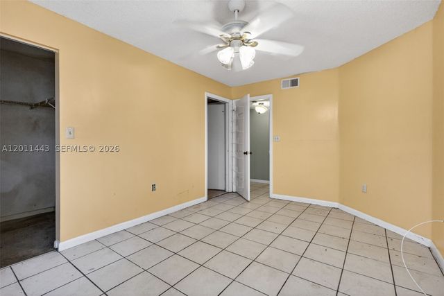 20731 NE 4th Pl 104, Miami, FL 33179