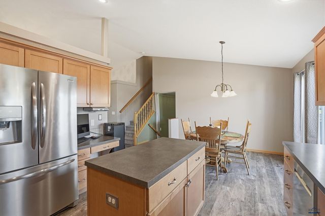7230 CASTLEWOOD DR, Summerset, SD 57719